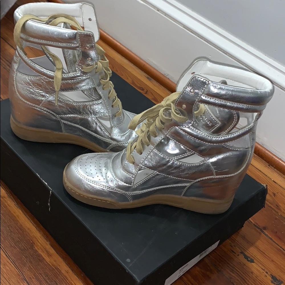 Marc by Marc Jacobs silver wedges